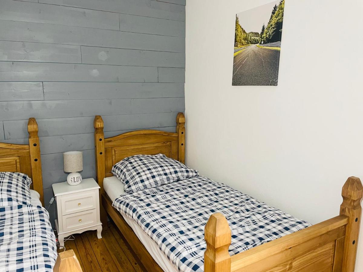 Ferienhaus Backesgarten Fuer 22 Personen Neichen Exteriér fotografie