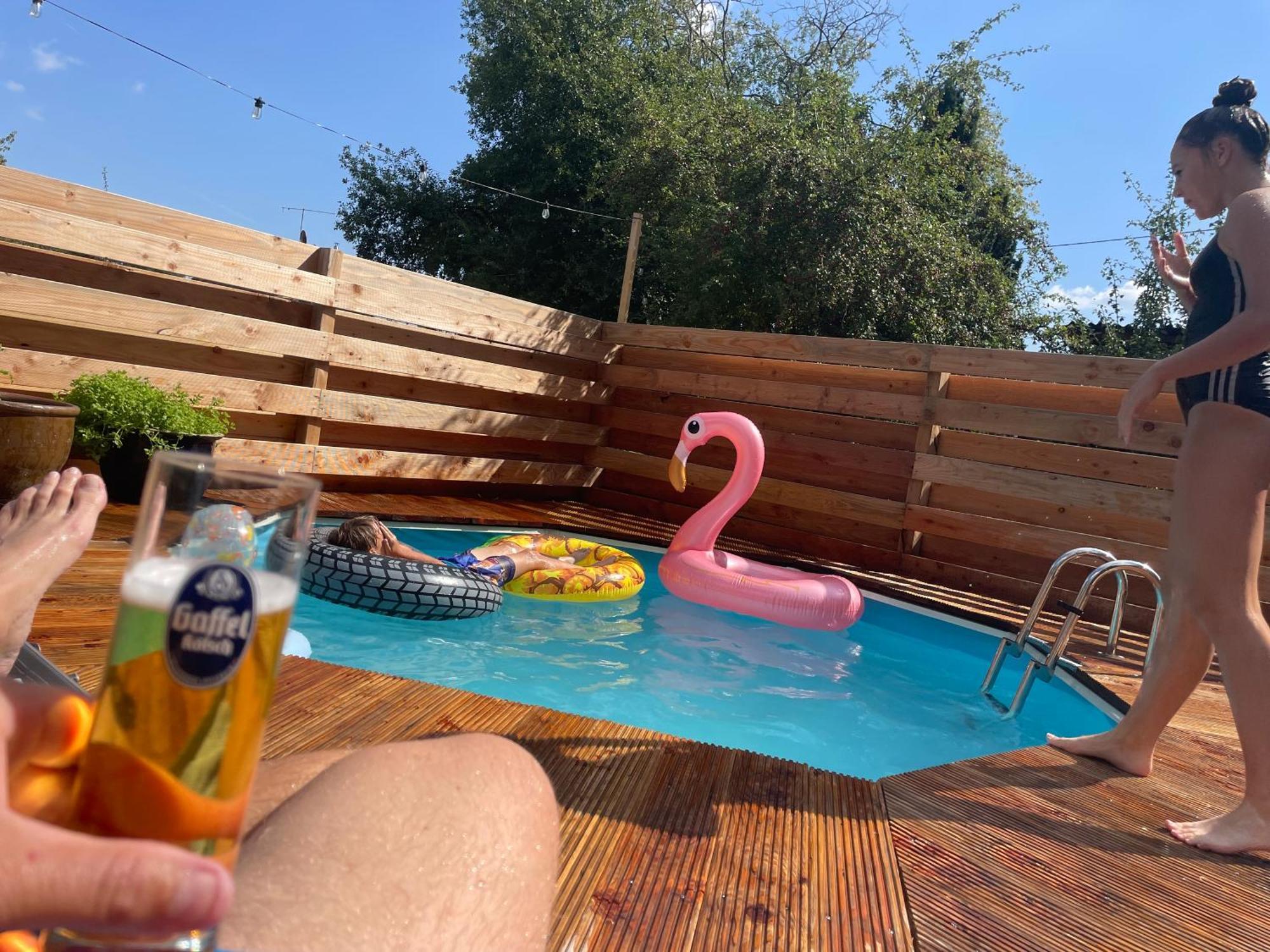 Ferienhaus Backesgarten Fuer 22 Personen Neichen Exteriér fotografie